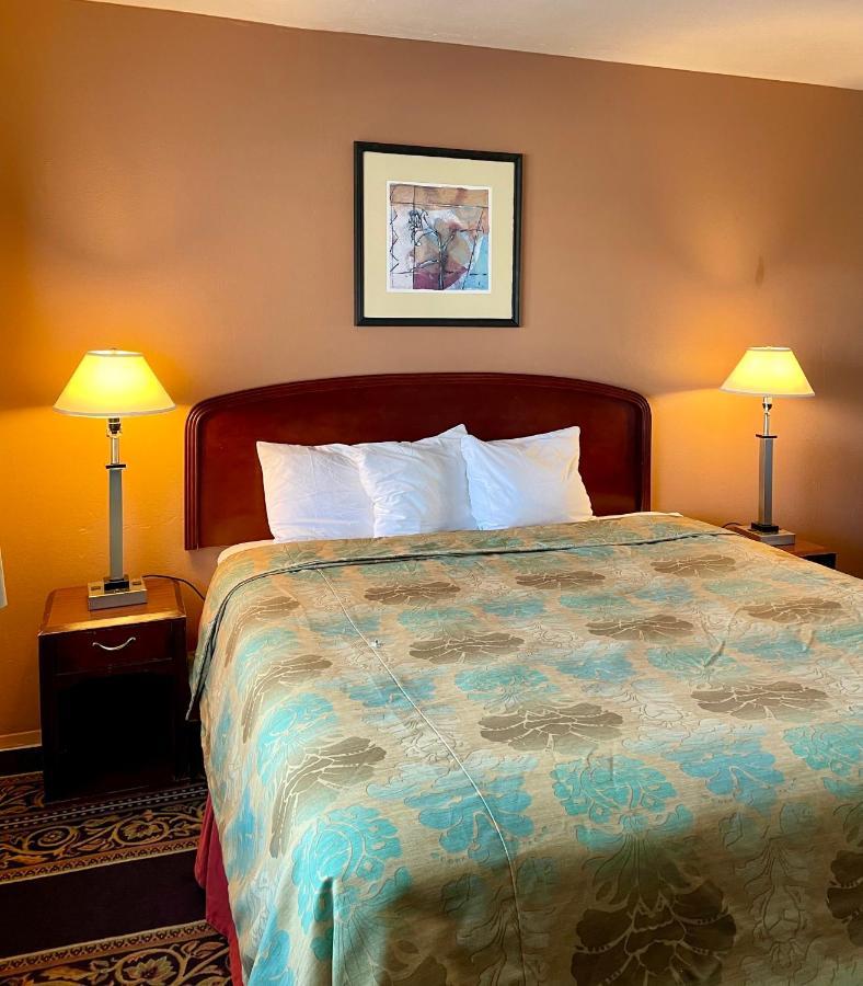 Red Bluff Inn מראה חיצוני תמונה