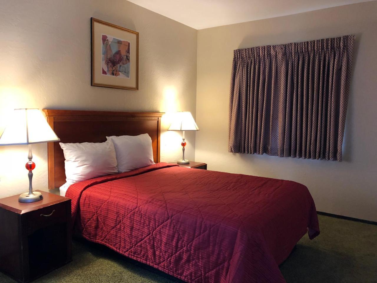 Red Bluff Inn מראה חיצוני תמונה